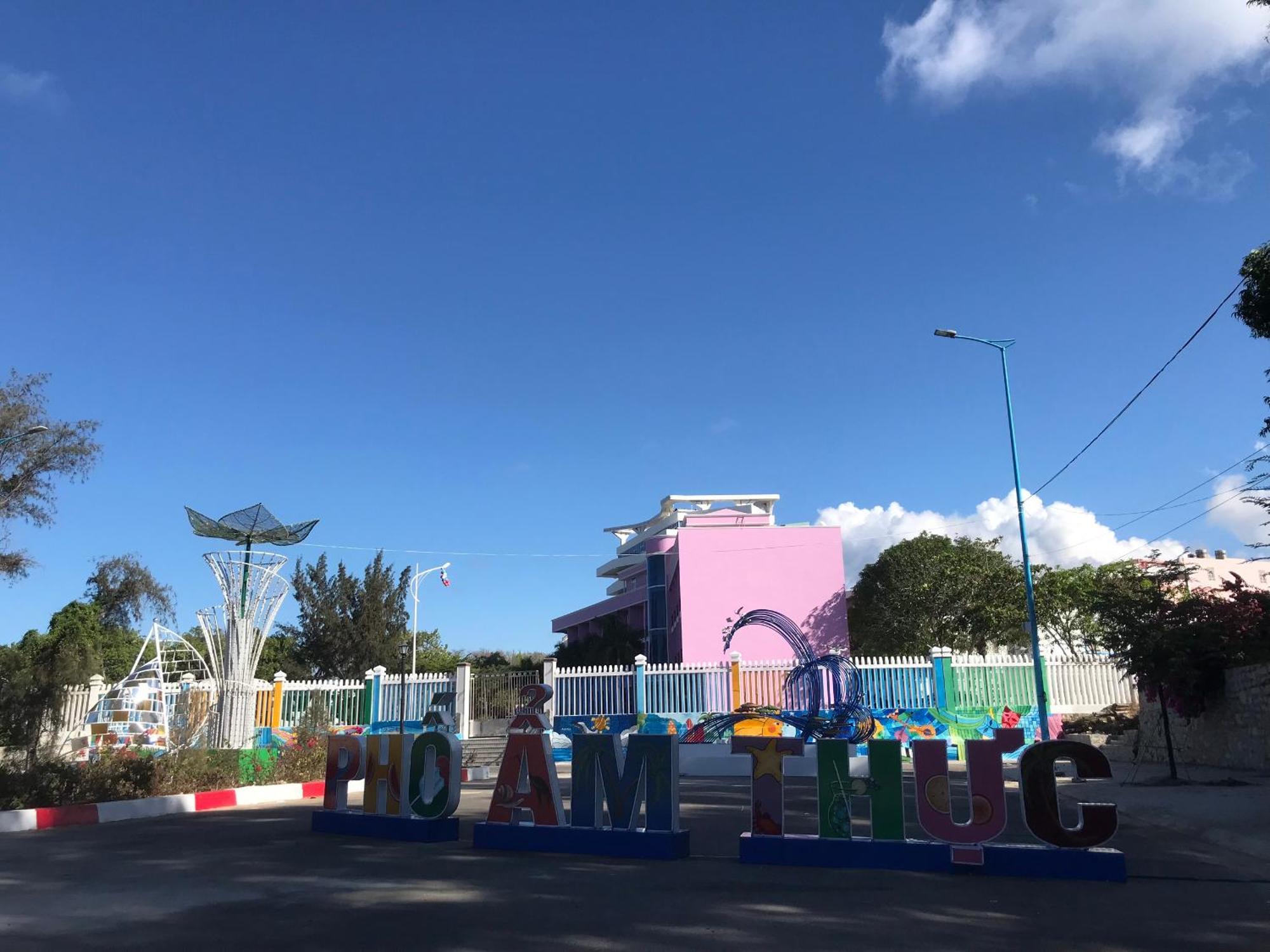 Nguyen Kim Motel Лонг Хай Екстериор снимка